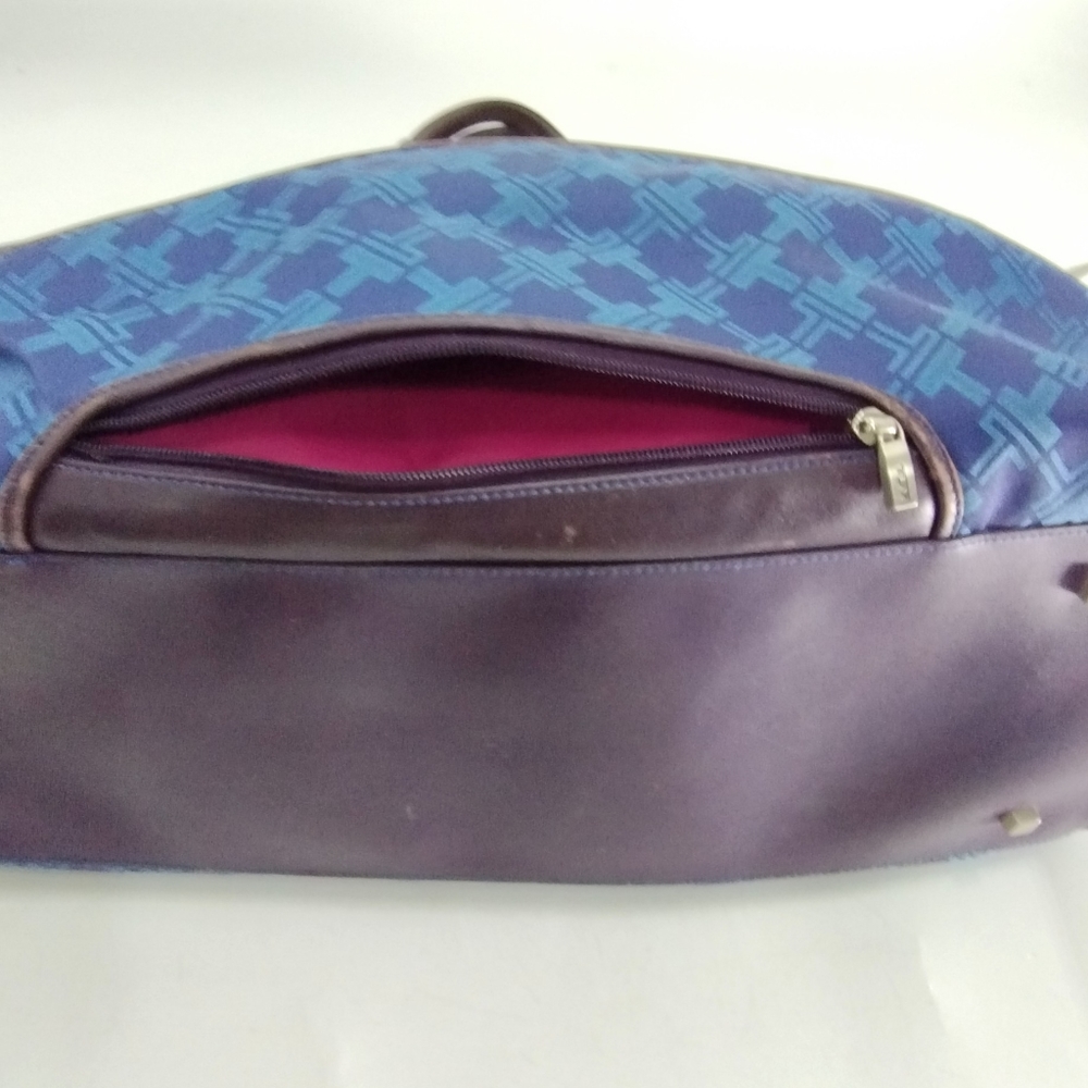 Tumi Voyager‎ Blue Logo Duffle  Bag - Picture 10 of 16